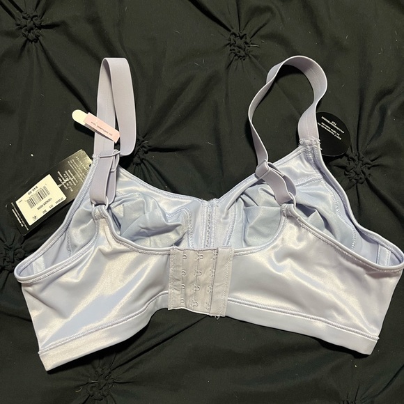 Woman’s Bra - Picture 2 of 2